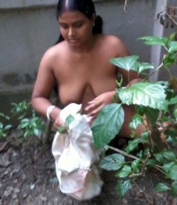 desi village desi bhabhi removing cloths photo