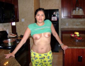 rich desi indian naked bhabhi showing her mast tits