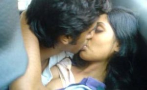 young desi couple stongly kissing nude pic