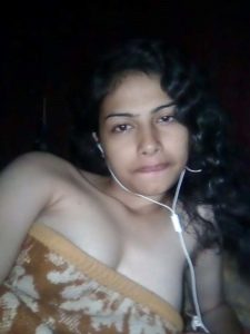 Desi Amateur Babe hot n horny