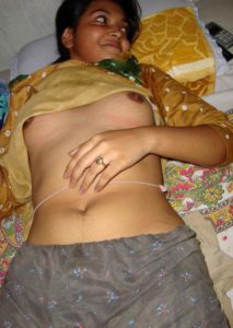 Desi Bhabhi in bed nude big breasts