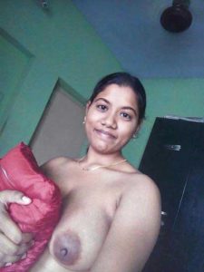 Desi babe hot nude boobs pic