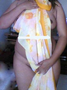 Hot Amateur Babe Big Curvy nude boobs