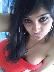 beautiful indian call center girl nude selfie