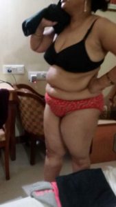 chubby south indian bhabhi naked porn pic