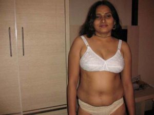 desi bhabi naked pic