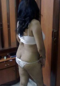 horny desi milf naked pic