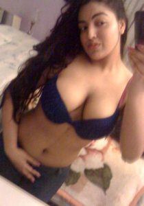 hot nude desi housewife naked selfie