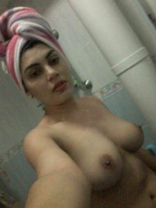 indian teen girl naked bath selfie
