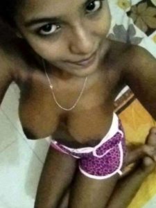 naked indian call centre girl xxx selfie 2