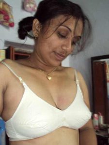 nude desi bhabhi naked real pic