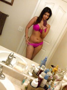 sexy amateur desi girl taking naked leaked selfie