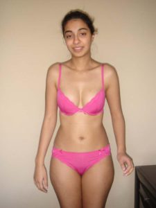 sexy slim indian gf pic