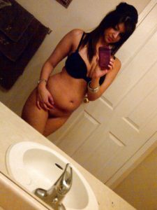 shaved pussy amateur desi girl naked leaked selfie