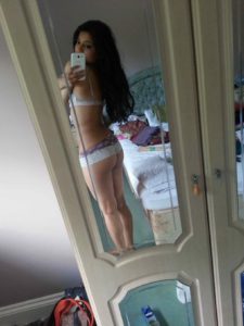 teen amateur desi girl naked leaked selfie