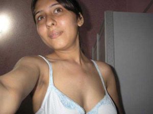 Amateur Girl hot underwear selfie