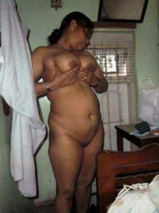 Desi Aunty Big Boobs nude hot xxx pic
