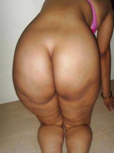 Desi Aunty hot round ass pic