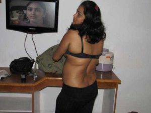 Desi Aunty sexy pic