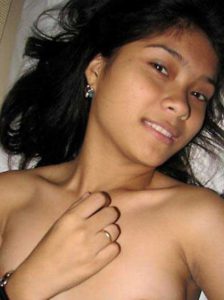Desi Babe hot nude tits pic