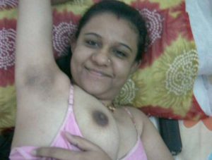 Desi Bhabhi nude big breass pic