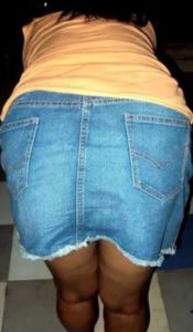 Desi Bhabhi sexy butt in jeans pic