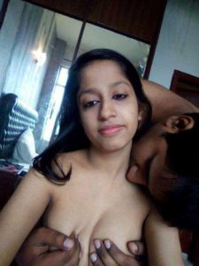 Desi Couple boobs pressing pic