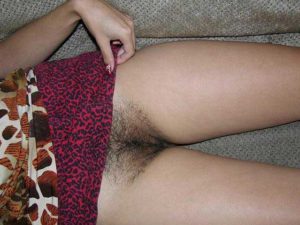 Desi Couple hairy wet cunt pic