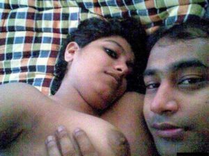 Desi Couple hot boobs nude selfie