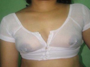 Desi Girl hot big tits pic