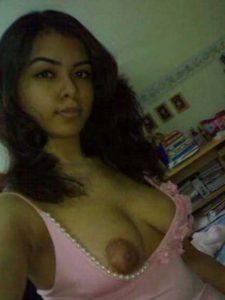 Desi Teen nude boobs hot selfie