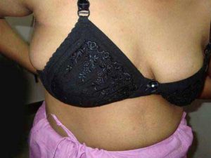 Desi aunty stripping nude big boobs pic