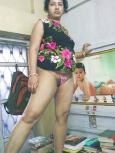 amateur desi wife naked image