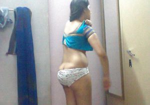 amteur desi wife naked image