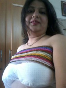 bengali bhabhi round tits