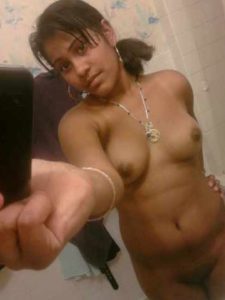 desi desi girl nude selfie pic