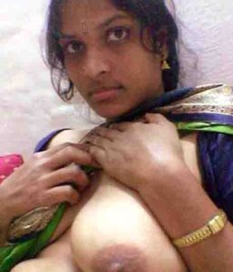 desi indian wife showing mast mamme