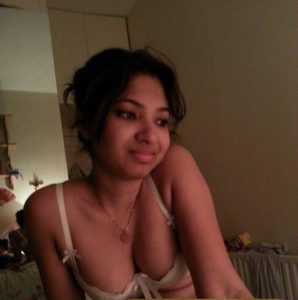 erotic desi babe naked image