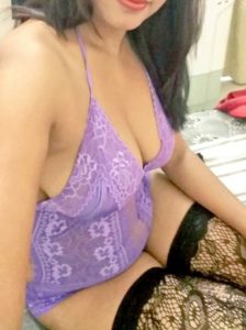 erotic desi indian gf showing her beautiful boobs