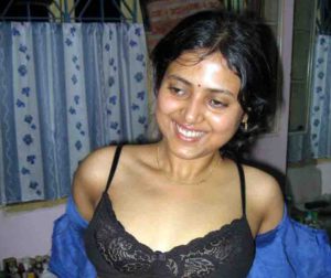 hot bangali ex-gf removing her blouse