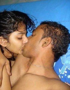 hot couple sex kisiing pic