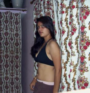 hot desi amateur wife nude image