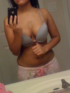 hot desi gf naked leaked selfie