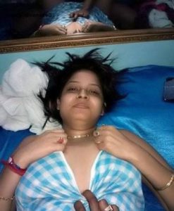 hot desi indian ex gf round boobs