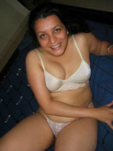 indian bangali ex-gf naked photo