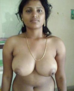 indian mature housewife round tits