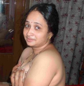 naked indian mom xxx image