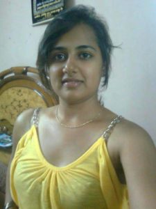 newly married desi indian amateur wife in bra