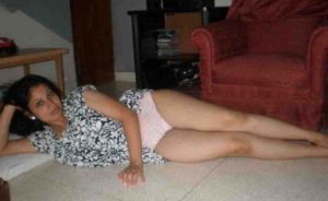 north indian househousewife nude photo