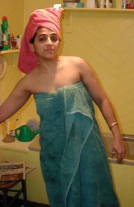 nude indian college gal bath pictures